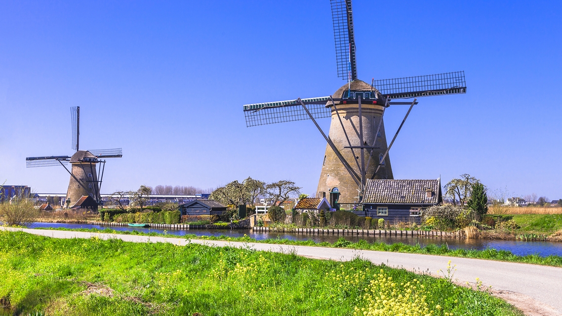 Toyota-lifestyle-fietsen-in-Kinderdijk